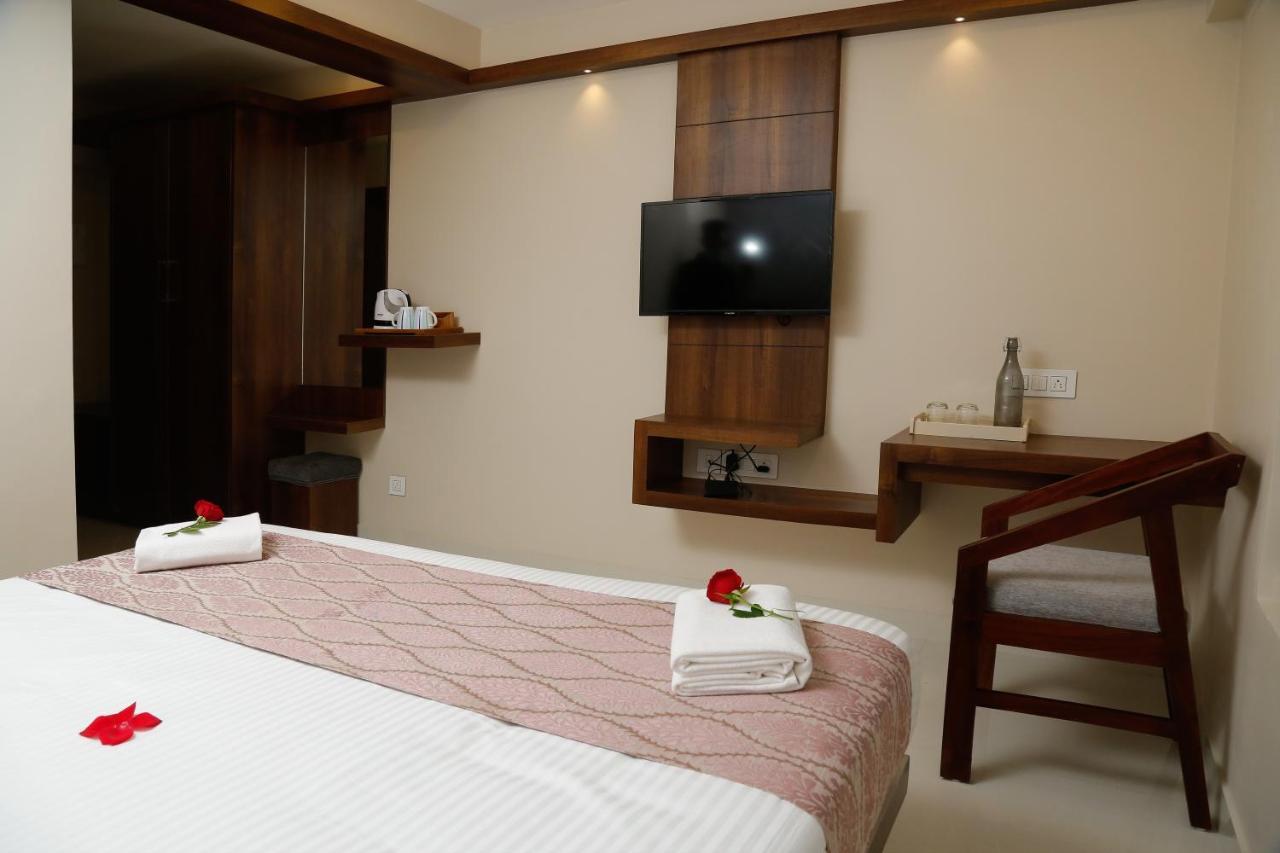 Hotel Crystals Cove テッカディ エクステリア 写真